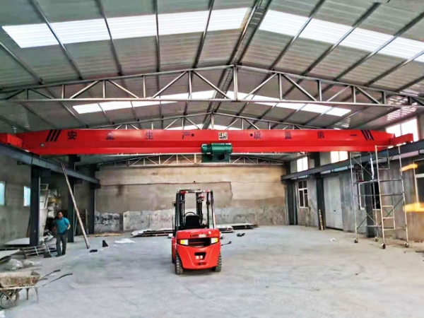 單梁起重機(jī)